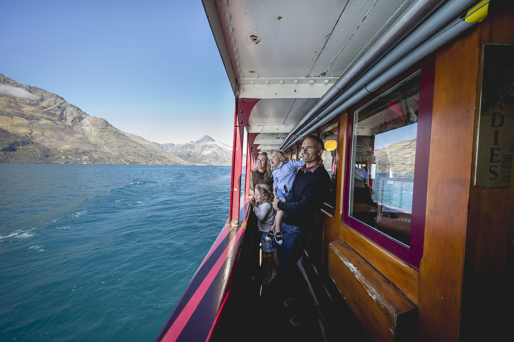 tss earnslaw cruise booking